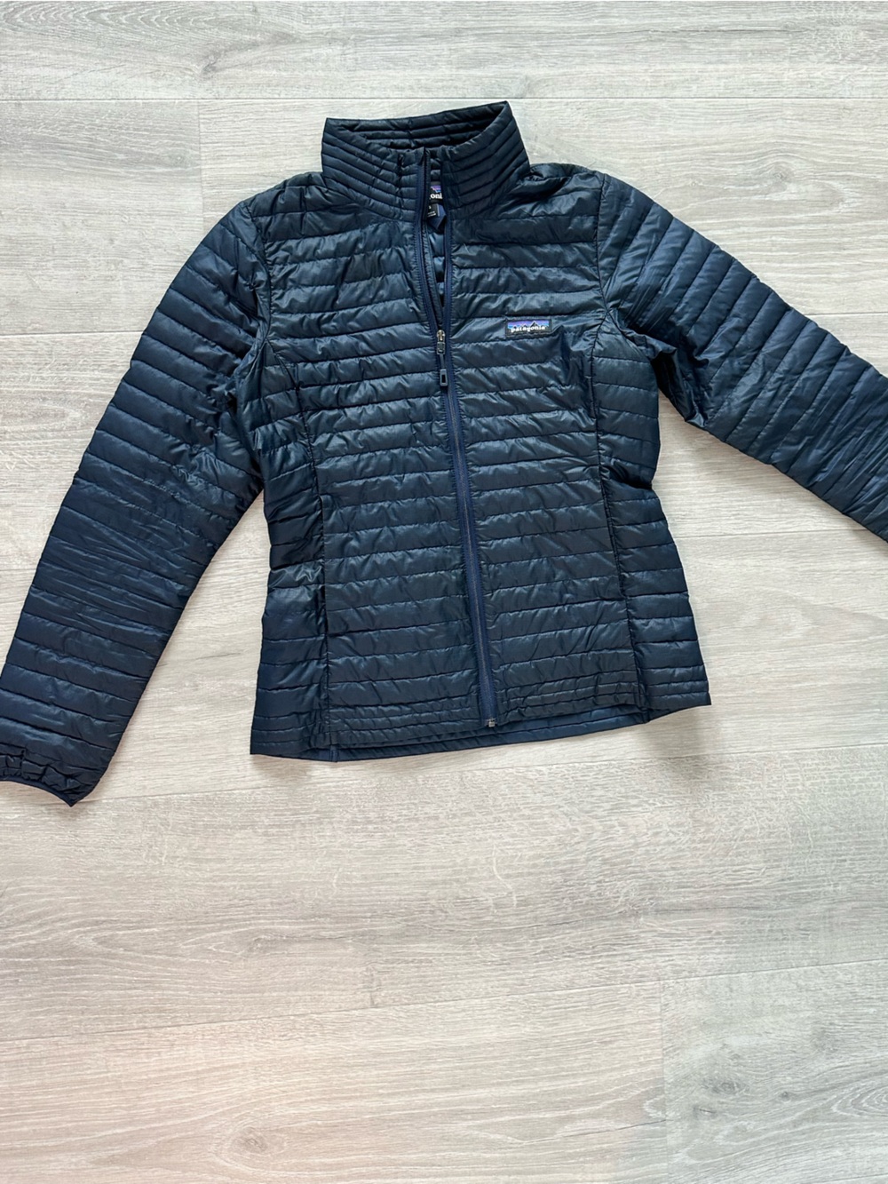 Patagonia Women's navy Quilted Lightweight Puffer Jacket